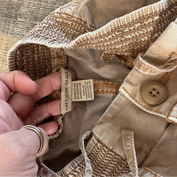 American Eagle khaki joggers - Picture 3 of 3